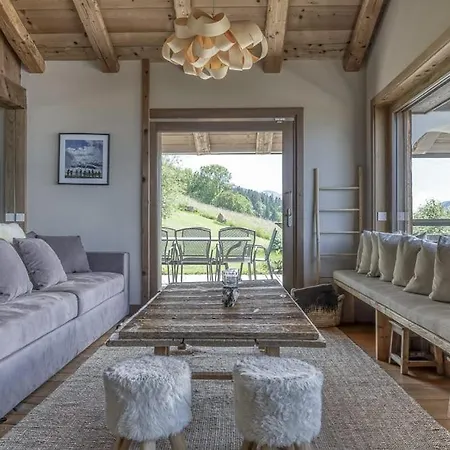 Carline Chalet *
