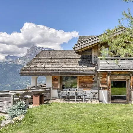Carline Chalet *